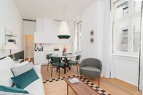 Ando Living Santa Justa 77 House