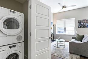 Tasteful Condo Near French Quarter