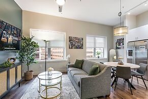 Tasteful Condo Near French Quarter