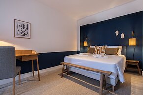 Ando Living Abrantes House