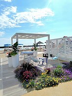 HOTEL COLA FRONTEMARE