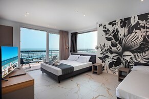 HOTEL COLA FRONTEMARE