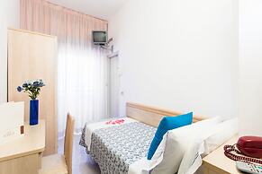 HOTEL COLA FRONTEMARE