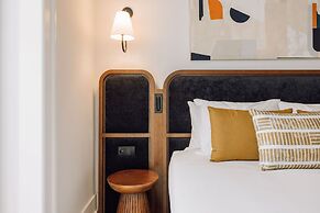 Ando Living Madalena House