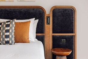 Ando Living Madalena House