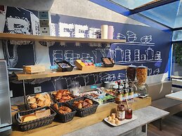 Kyriad Direct Lyon Nord - Dardilly