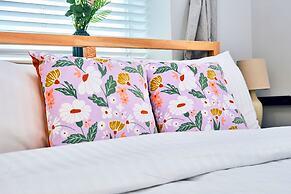 Dunluce Green - Portrush by the Sea