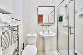 Dunluce Green - Portrush by the Sea