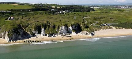Dunluce Green - Portrush by the Sea