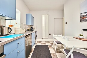 Dunluce Green - Portrush by the Sea