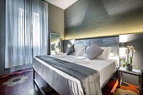 Mama's Home Florence