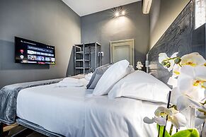 Mama's Home Florence