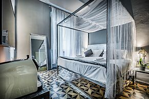 Mama's Home Florence