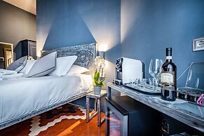 Mama's Home Florence