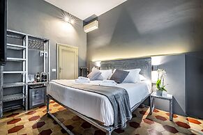 Mama's Home Florence