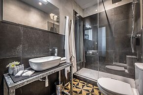 Mama's Home Florence