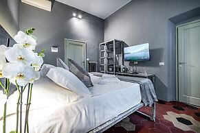 Mama's Home Florence