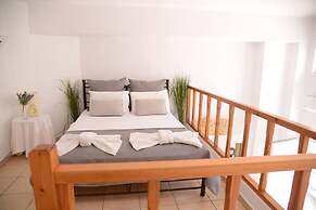 Ground Floor Mini apt