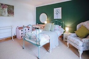 Hall House - 3 Bedroom Cottage - Saint Florence