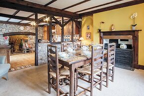 Hall House - 3 Bedroom Cottage - Saint Florence