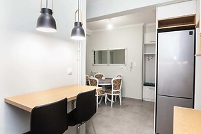 Brand new apt in Zografou