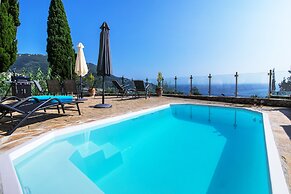 Maison du Soleil by CorfuEscapes