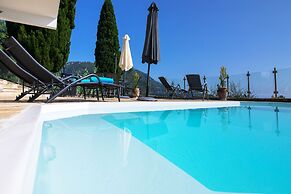 Maison du Soleil by CorfuEscapes