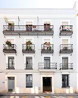 ELEVEN Apartments Real de la Carretería, by Homing U