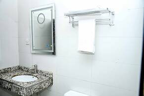 Royal Crest hotel and suite