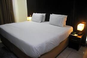 Royal Crest hotel and suite