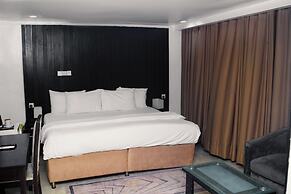 Royal Crest hotel and suite