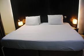 Royal Crest hotel and suite