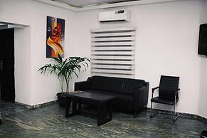 Royal Crest hotel and suite