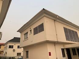 prime 16 hotels and suite