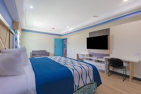 La Vyoma Villas, Westpark Hwy 6