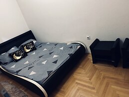 Charming 2-bed Apartment in Sarajevo