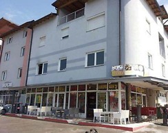 Charming 2-bed Apartment in Sarajevo