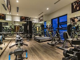 THE WATSON PREMIUM HALONG HOTEL