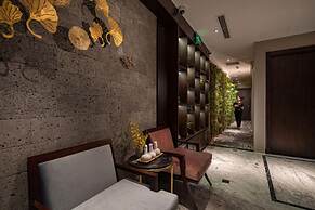 THE WATSON PREMIUM HALONG HOTEL