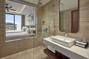 THE WATSON PREMIUM HALONG HOTEL