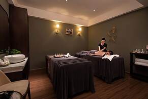 THE WATSON PREMIUM HALONG HOTEL