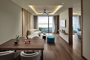 THE WATSON PREMIUM HALONG HOTEL