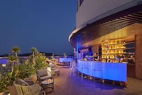 THE WATSON PREMIUM HALONG HOTEL