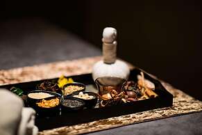 THE WATSON PREMIUM HALONG HOTEL