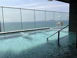 Panora 2-Bedroom Apartment With Sea View