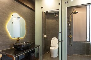 Lighthouse & Rooftop