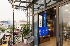 Lighthouse & Rooftop