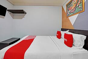 OYO 90801 Deanofaa Residence Syariah