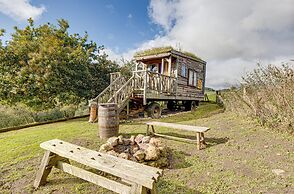 2x Double Bed - Glamping Wagon, Dalby Forest