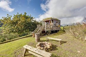 2x Double Bed - Glamping Wagon, Dalby Forest